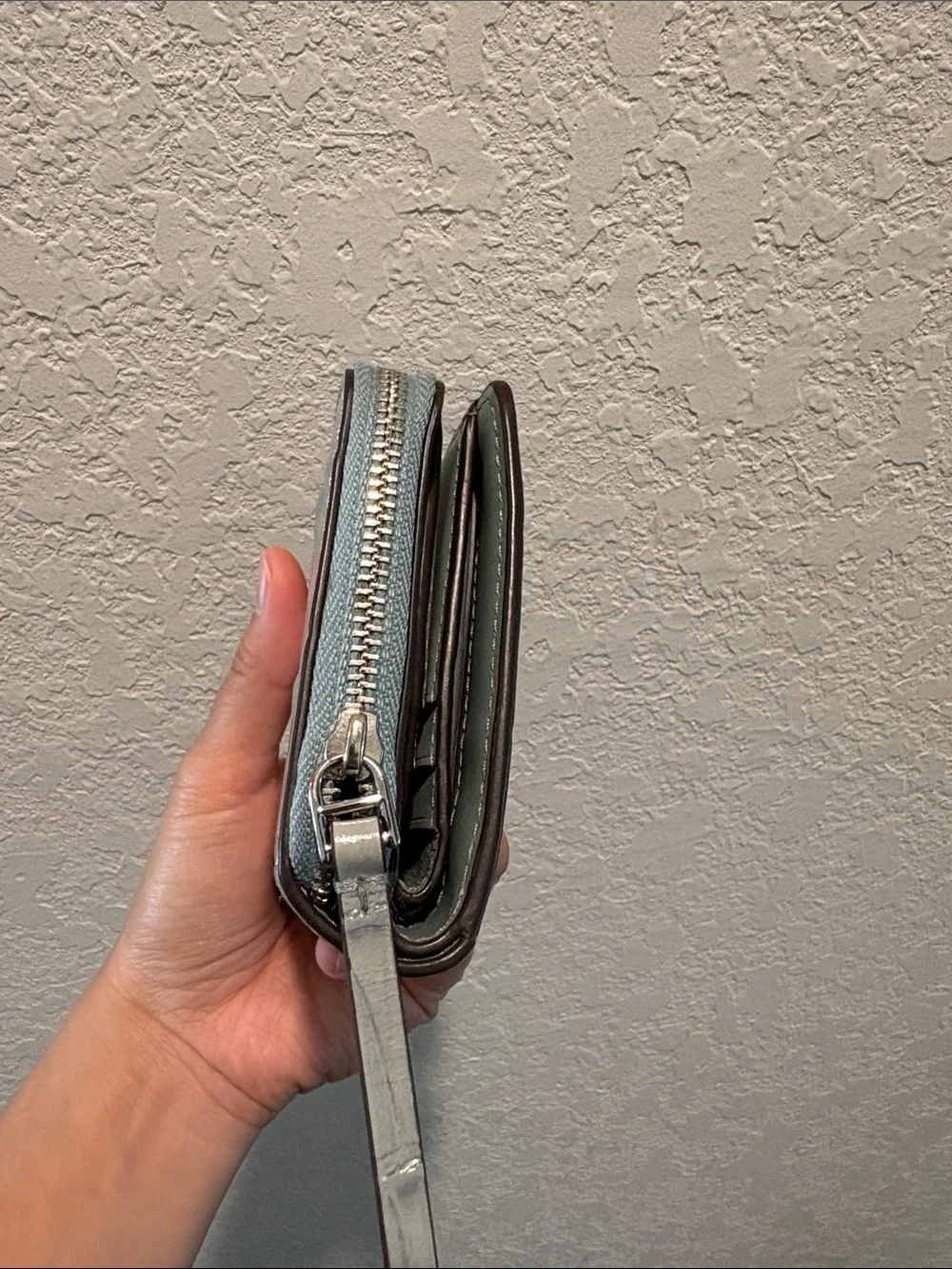 Tory Burch Croc-Embossed Zip Wallet in Pale Gray